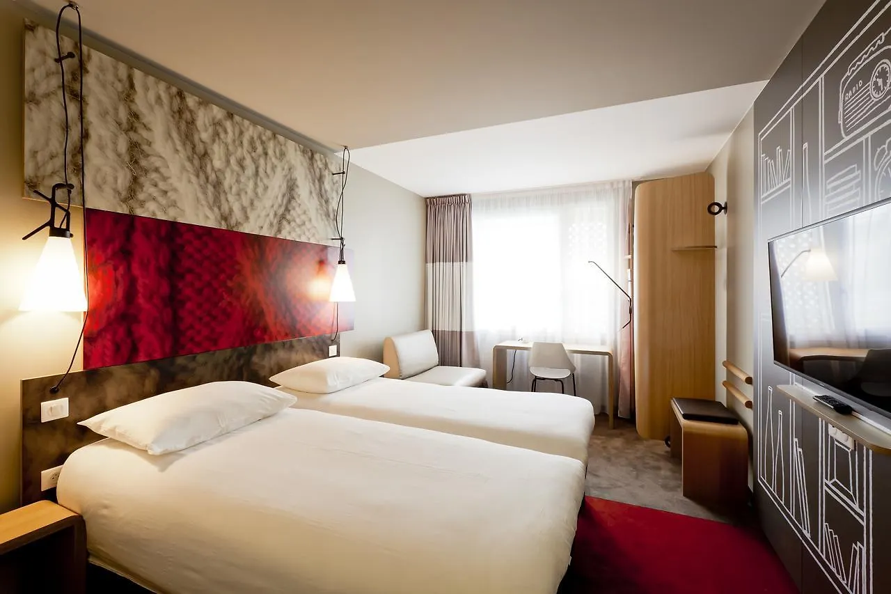 Hotel ibis Lyon Carre De Soie à Vaulx-en-Velin